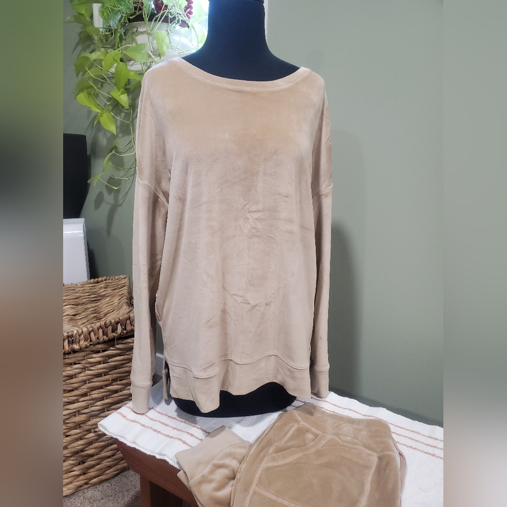 32 Degrees Women's Beige Crew Neck Sweater And Joggers Set